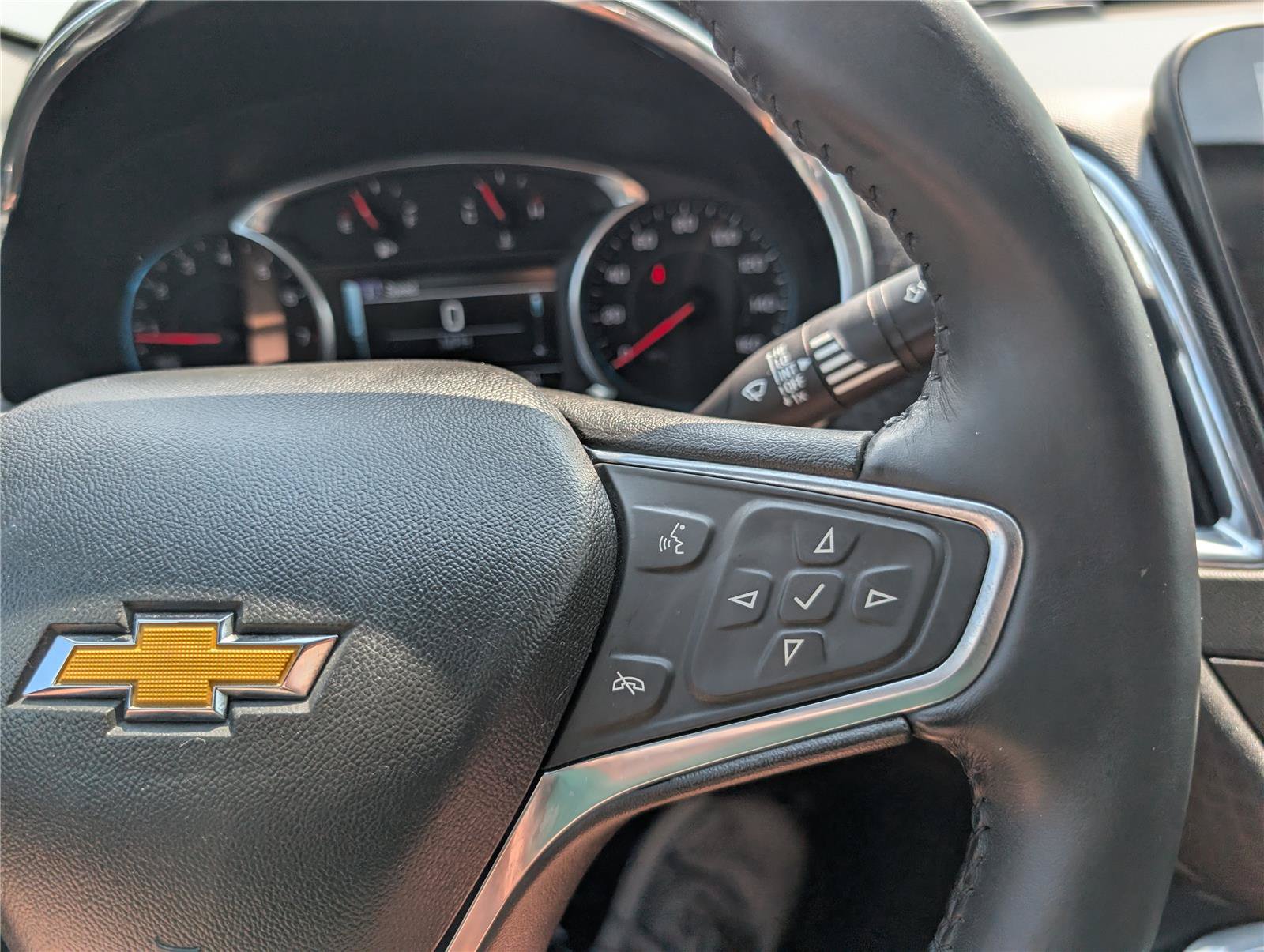 Used 2017 Chevrolet Malibu LT FWD image 23