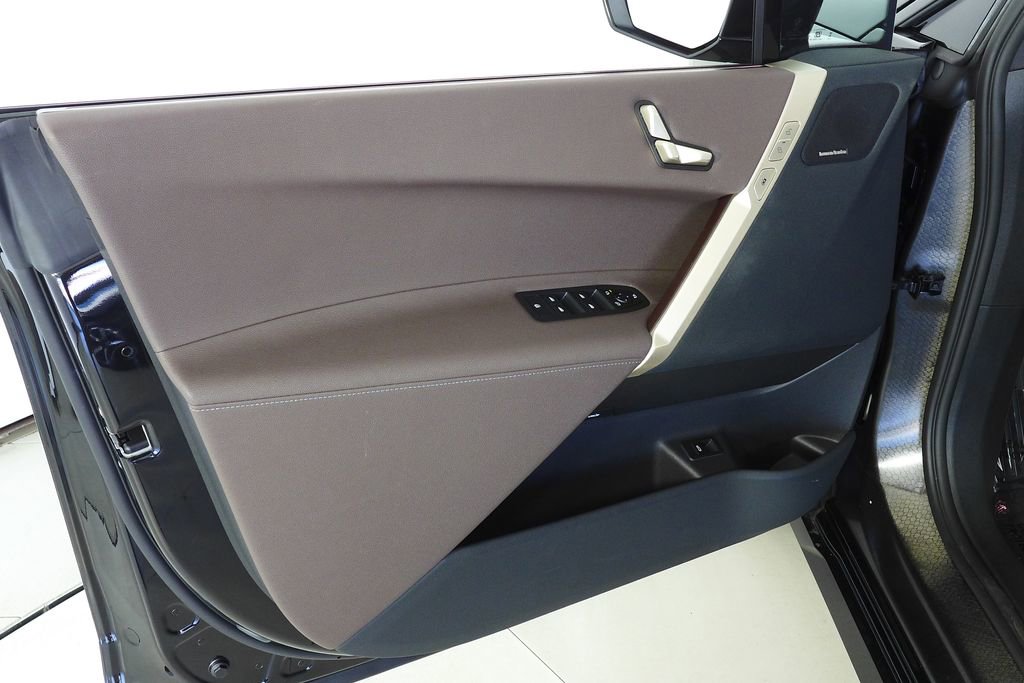 Certified 2023 BMW iX xDrive50 w/ Sport Package image 10