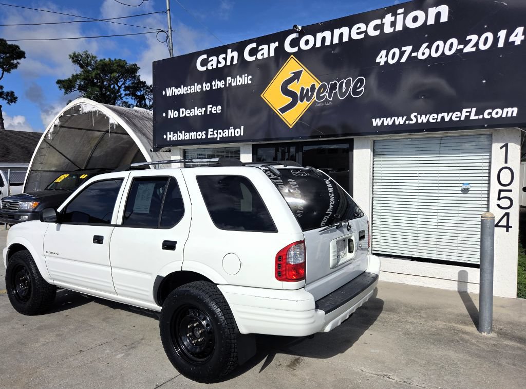 Used 2003 Isuzu Rodeo S RWD image 8