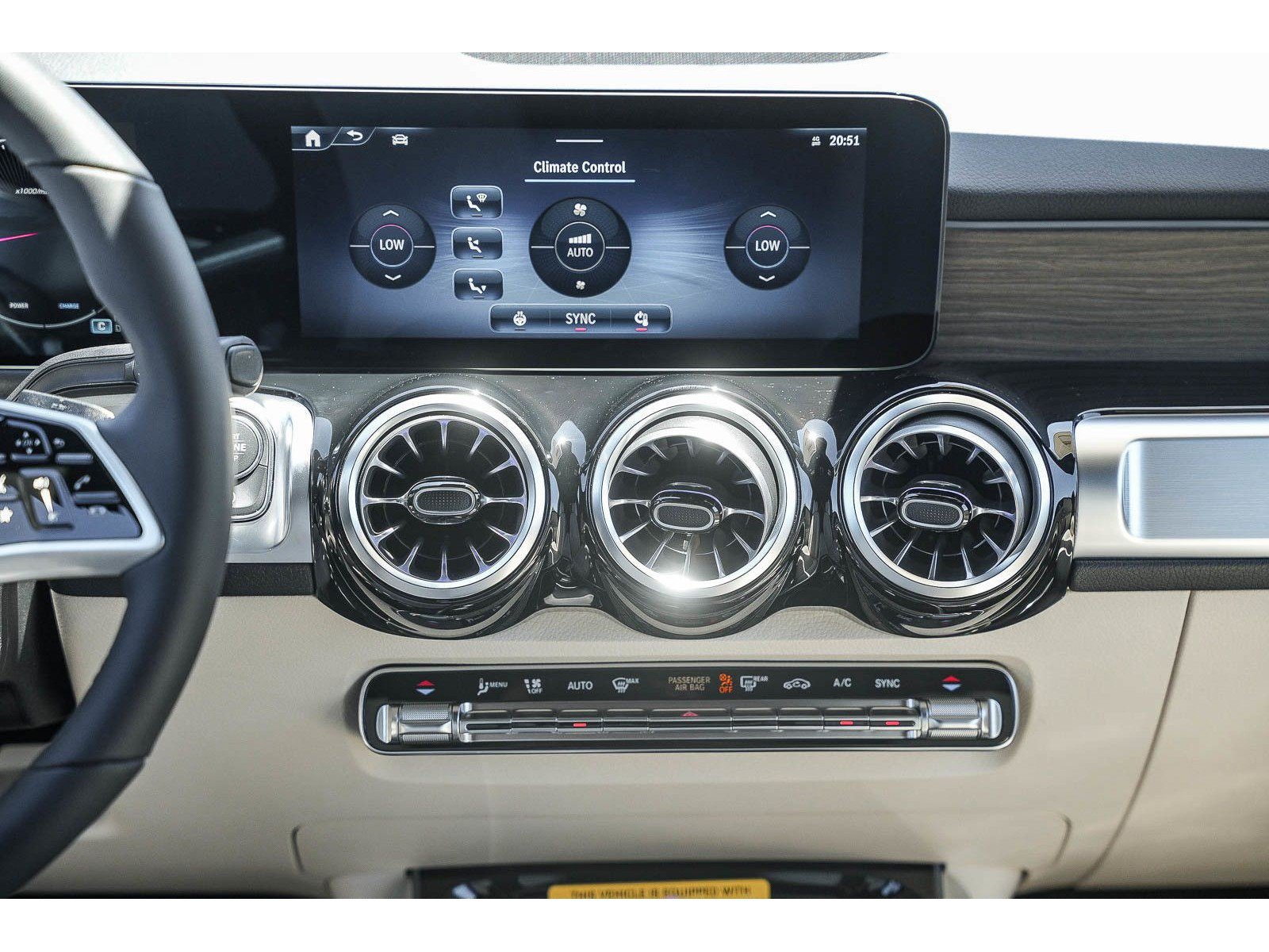 New 2026 Mercedes-Benz GLB 250 4MATIC image 14