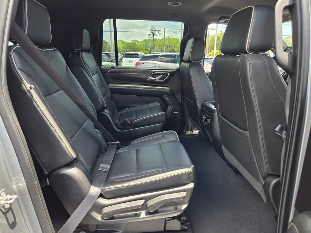 Certified 2023 Chevrolet Suburban Premier RWD image 17