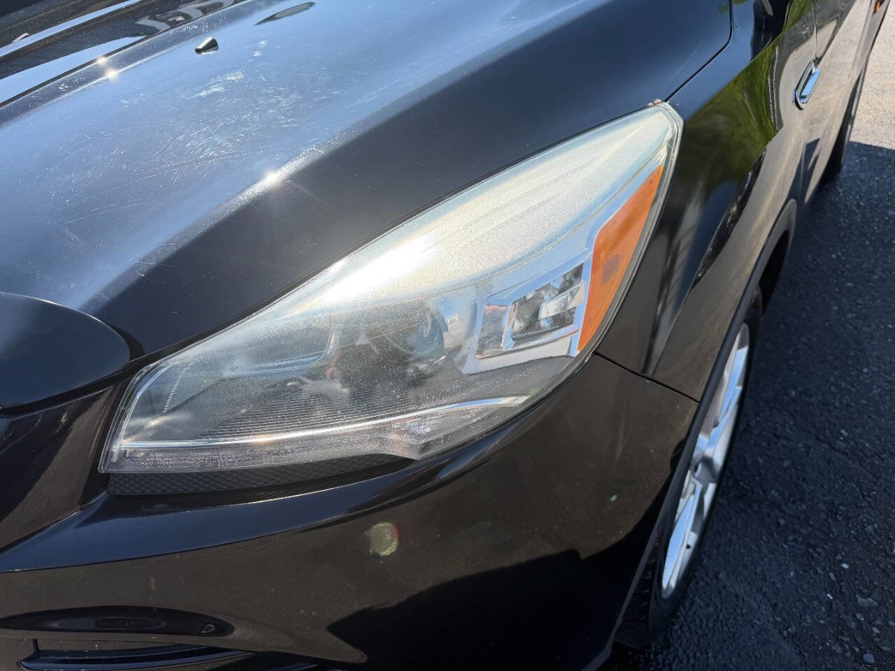 Used 2016 Ford Escape Titanium w/ Equipment Group 301A AWD/4WD image 2