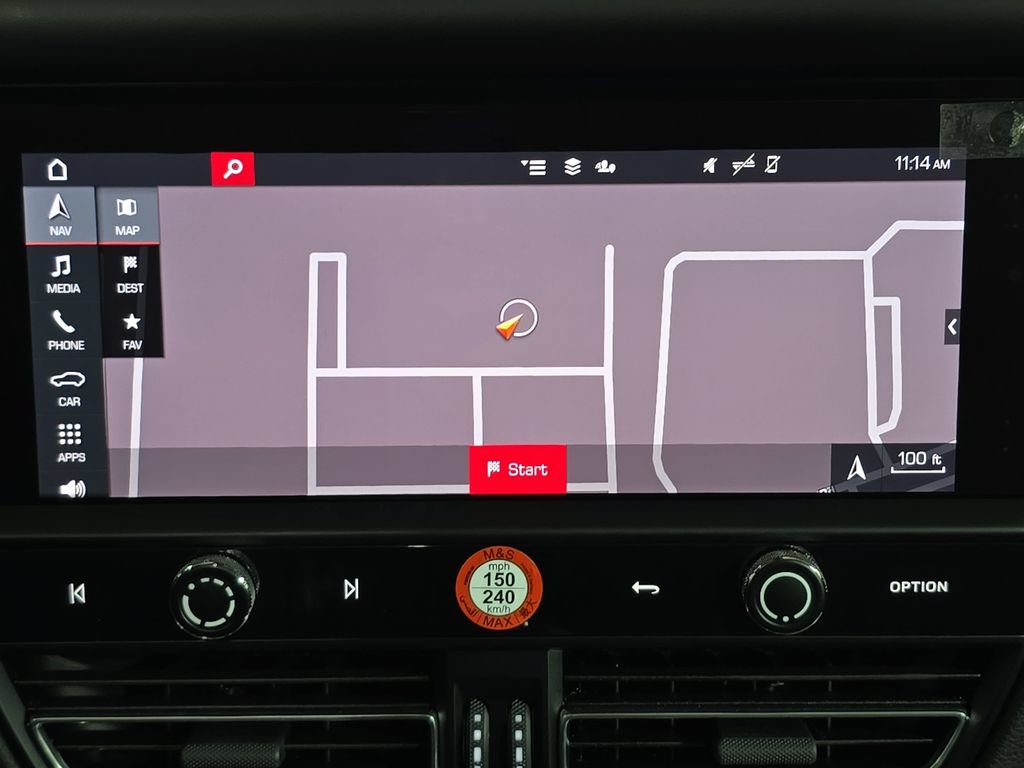 Certified 2025 Porsche Macan AWD/4WD image 18