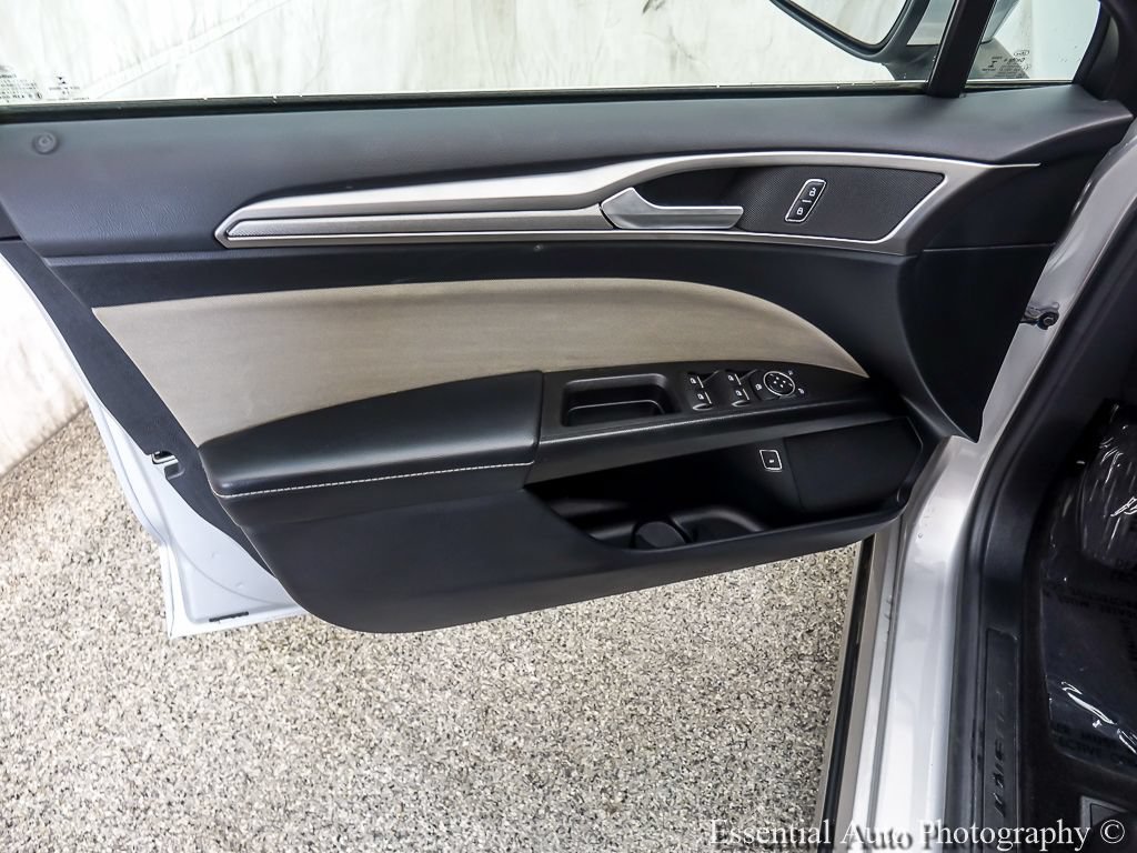 Used 2018 Ford Fusion S FWD image 19