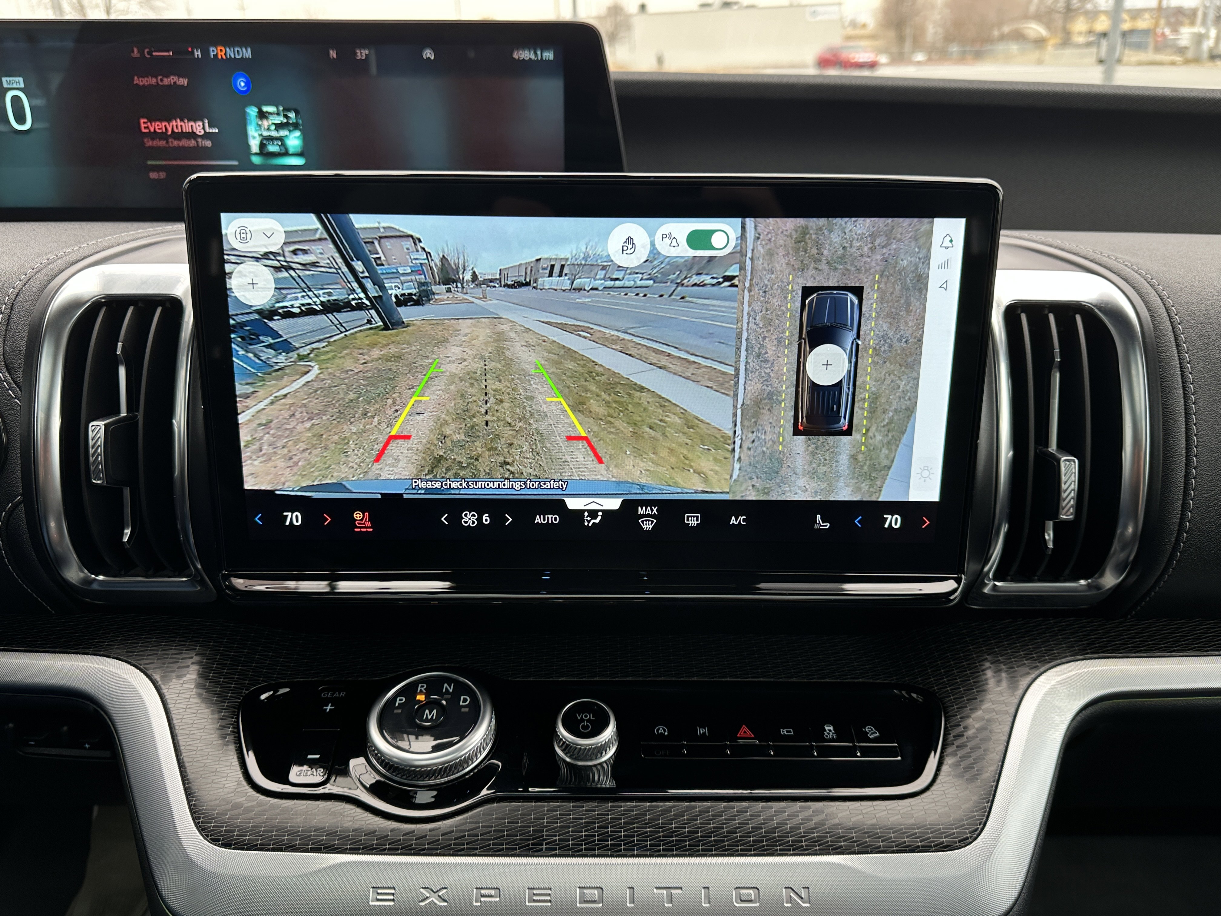 Used 2025 Ford Expedition Platinum w/ Stealth Appearance Package AWD/4WD image 45