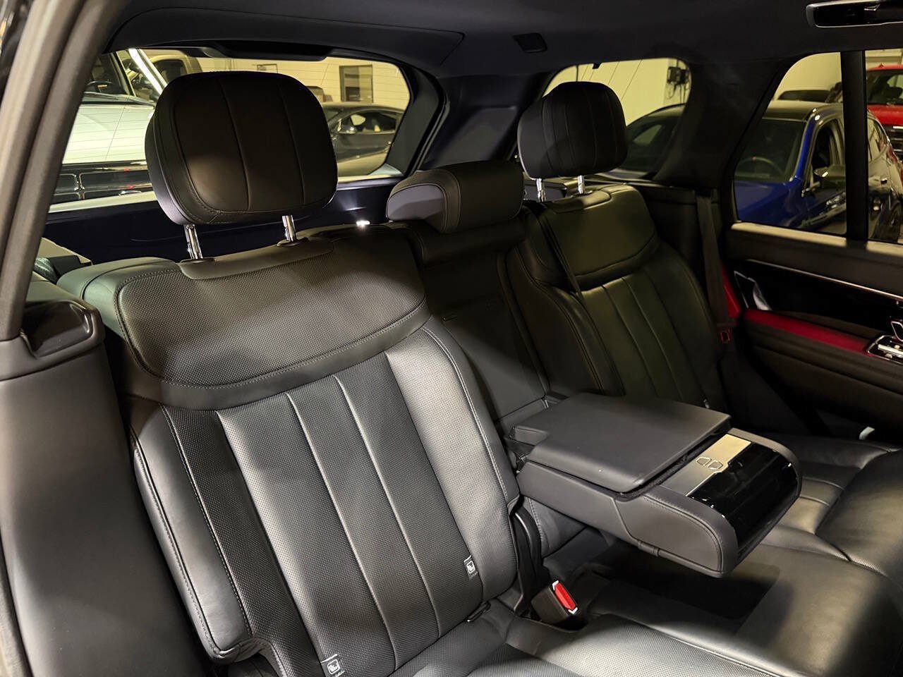 Used 2023 Land Rover Range Rover SE AWD/4WD image 8