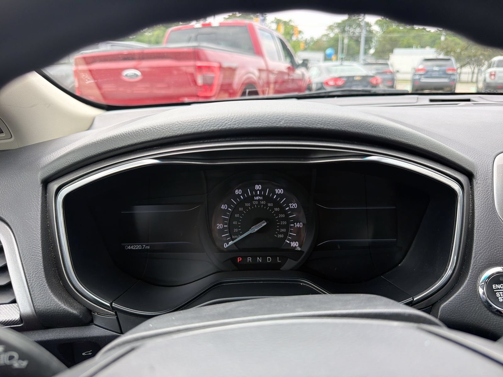 Used 2020 Ford Fusion SE FWD image 33