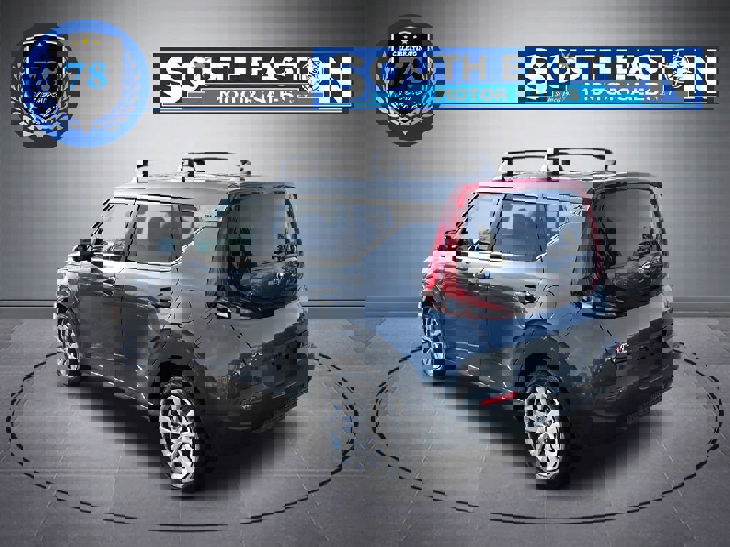 Used 2021 Kia Soul LX image 5