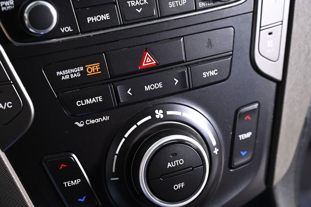 Used 2018 Hyundai Santa Fe Limited FWD image 20