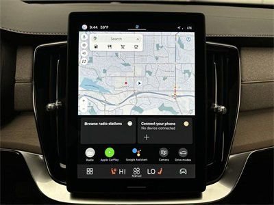 Certified 2025 Volvo XC90 B5 Core w/ Protection Package Premier image 17