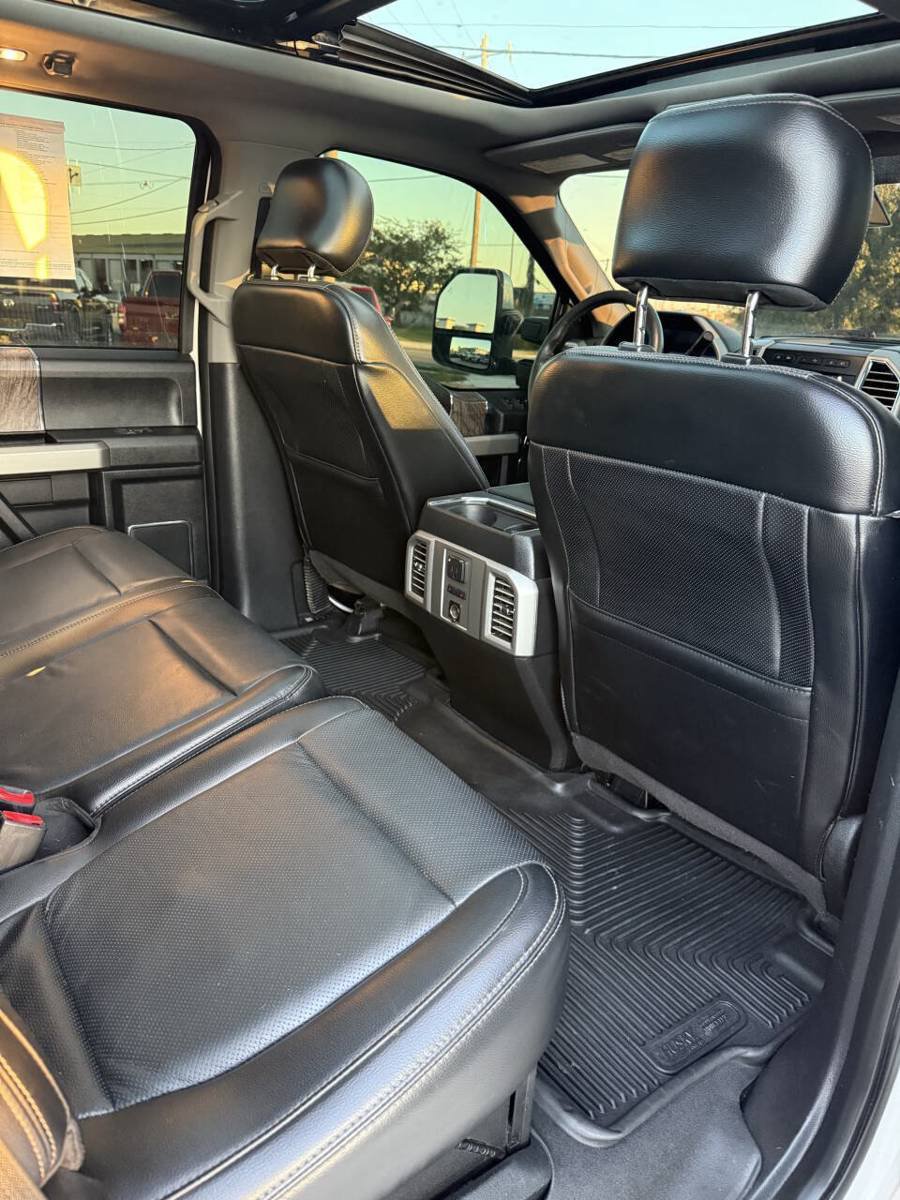 Used 2017 Ford F250 Lariat w/ Lariat Ultimate Package AWD/4WD image 14