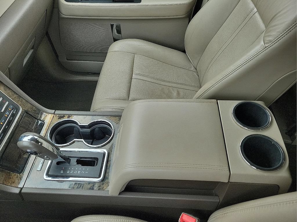 Used 2015 Lincoln Navigator 4WD image 20