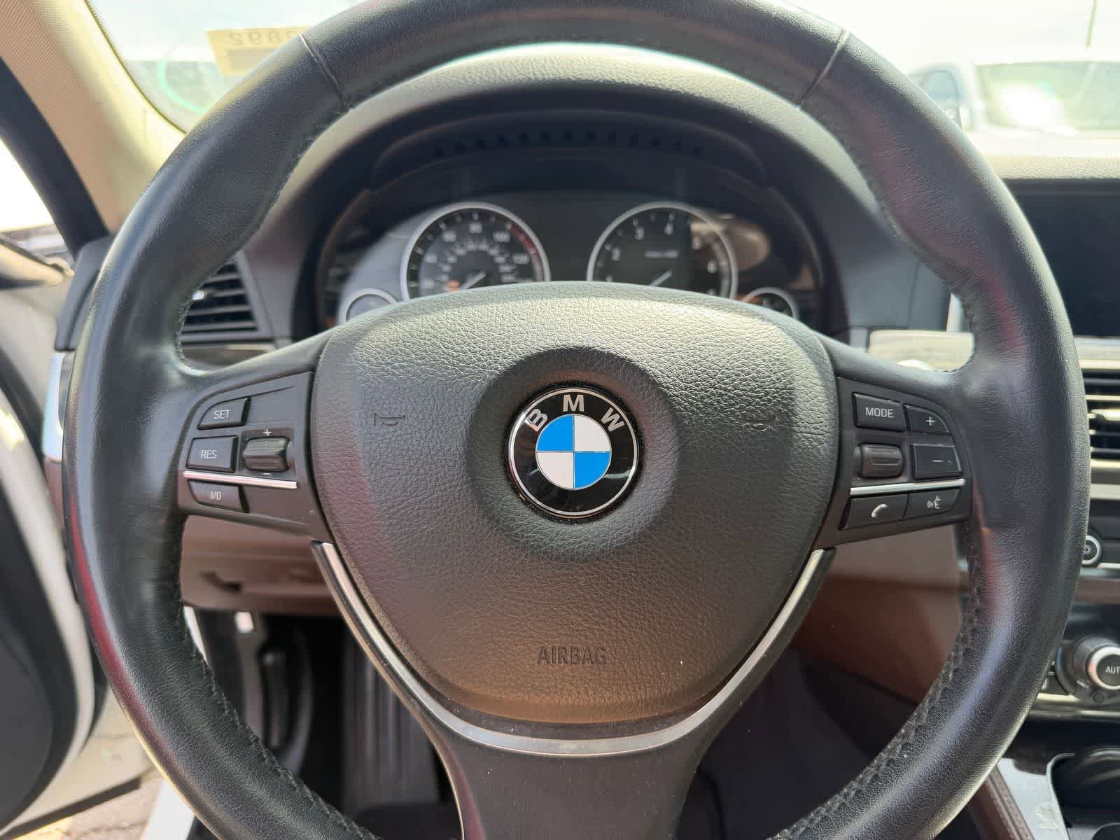 Used 2014 BMW 535i xDrive Sedan AWD/4WD image 6