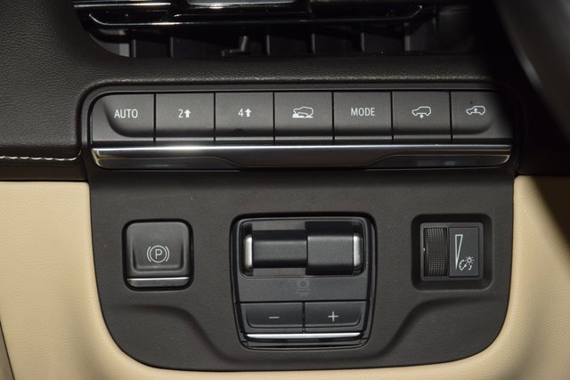 Used 2021 Cadillac Escalade Premium Luxury w/ Driver Assist Tech Package image 38