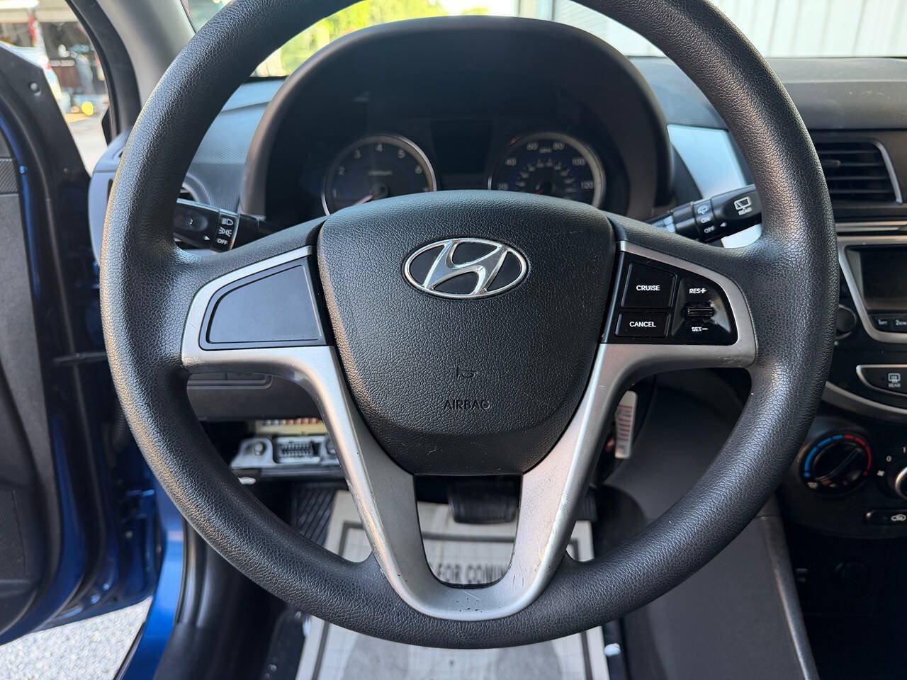 Used 2015 Hyundai Accent GS FWD image 21
