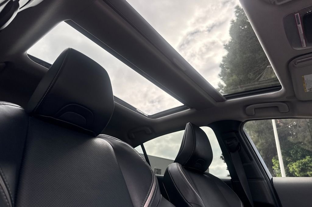 Used 2024 Toyota Prius Limited image 15