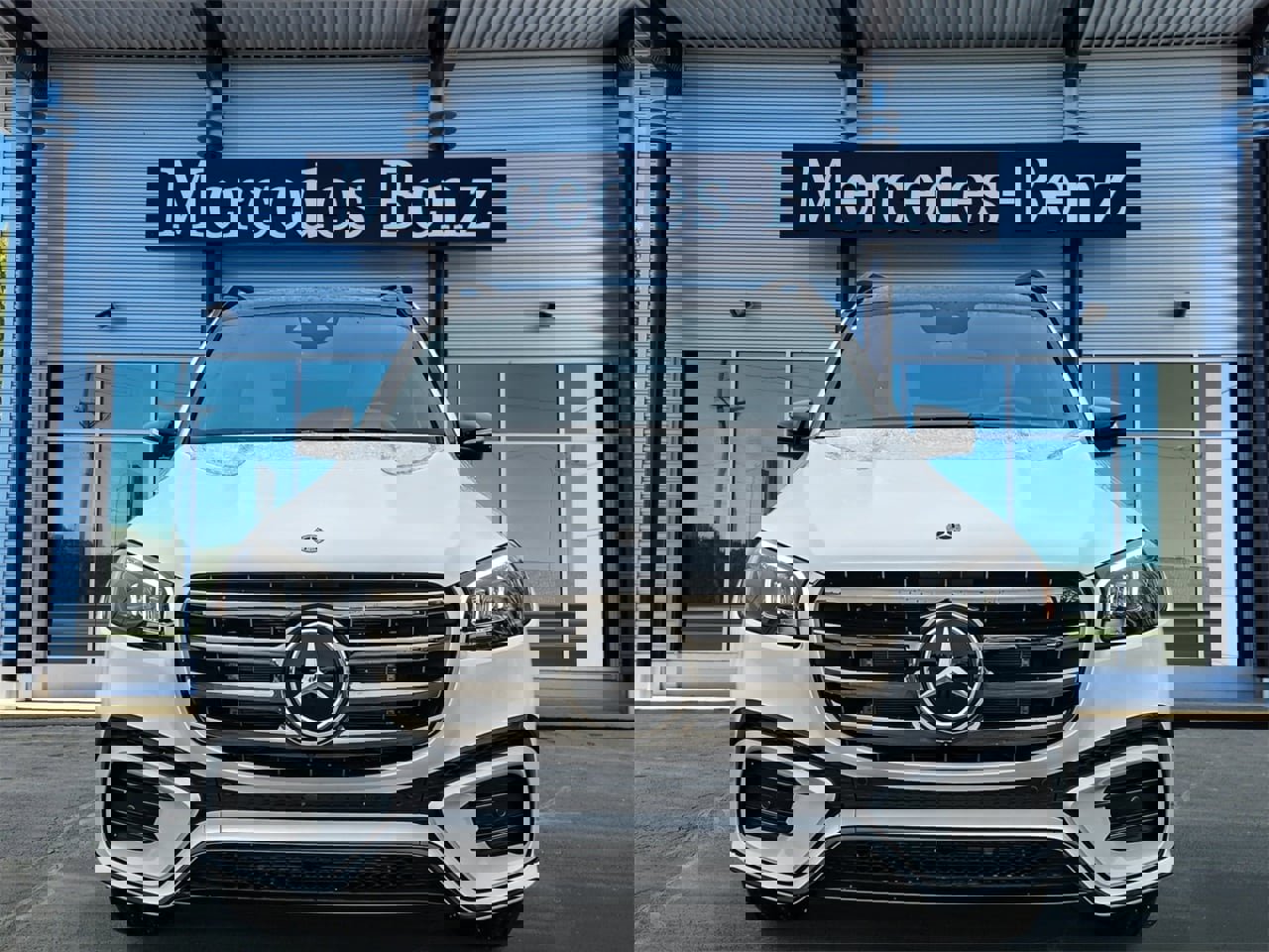 New 2026 Mercedes-Benz GLS 580 4MATIC image 2