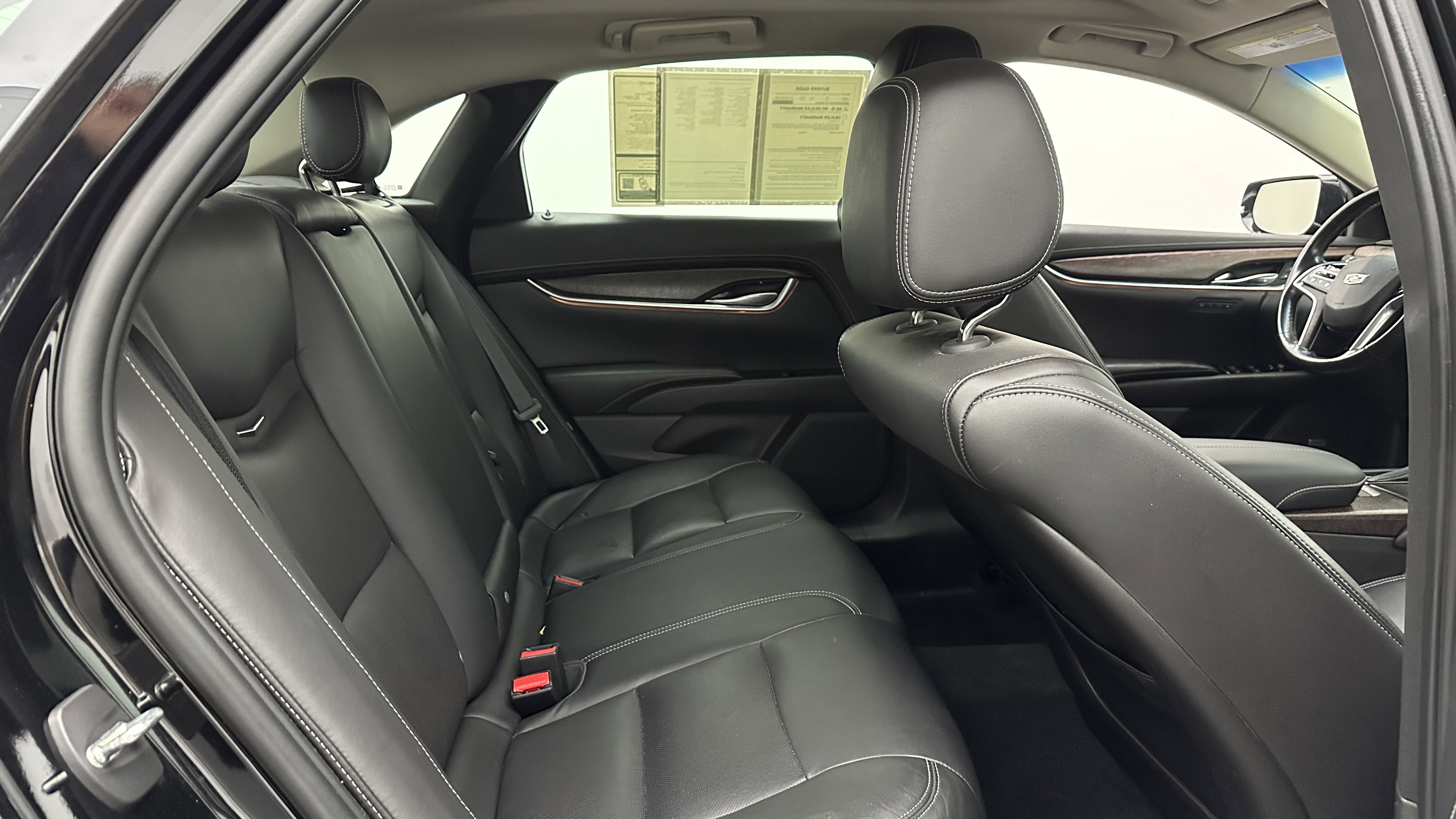 Used 2019 Cadillac XTS Luxury image 32