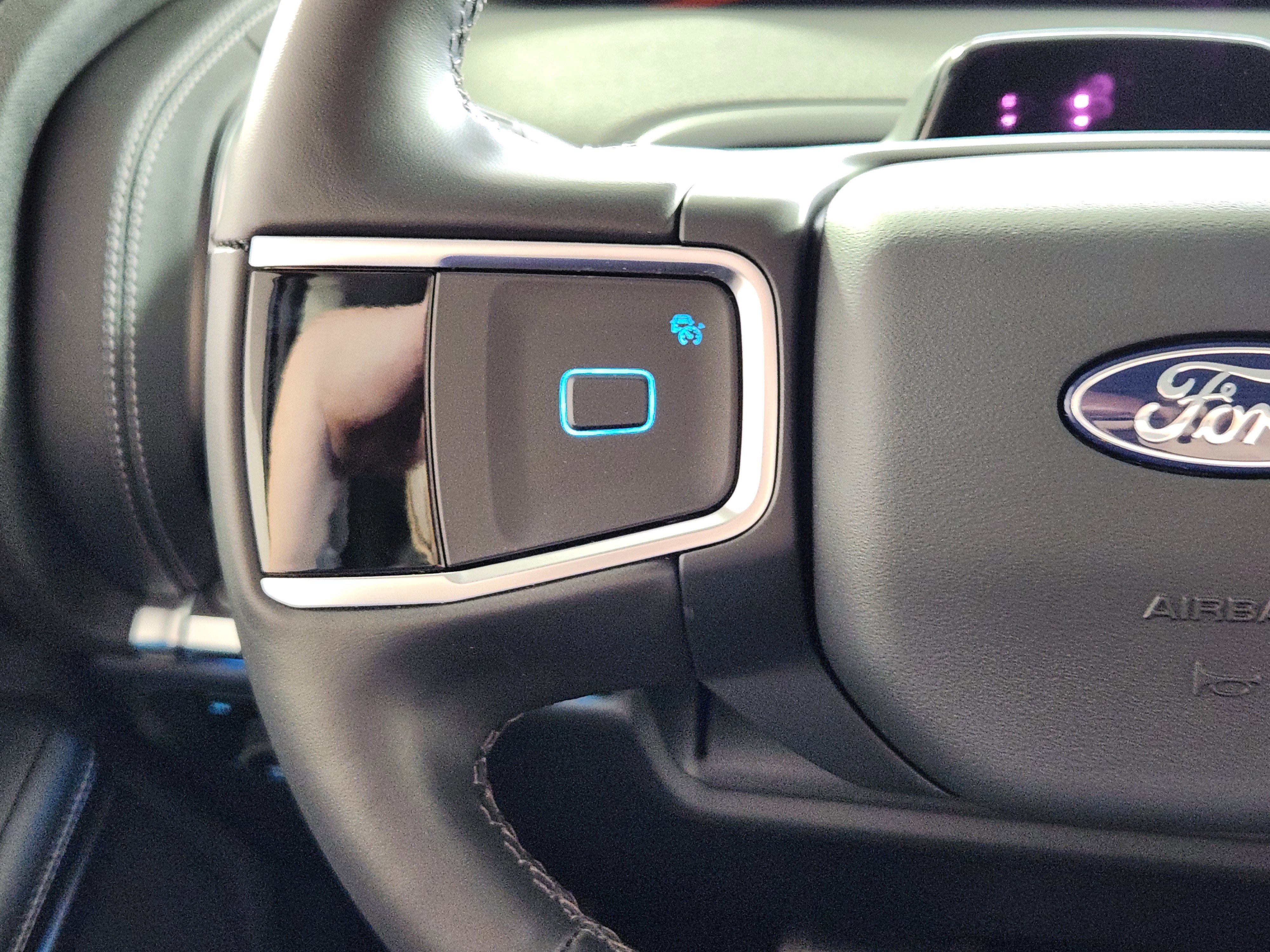 New 2026 Ford Expedition Platinum w/ Driver's Package AWD/4WD image 19