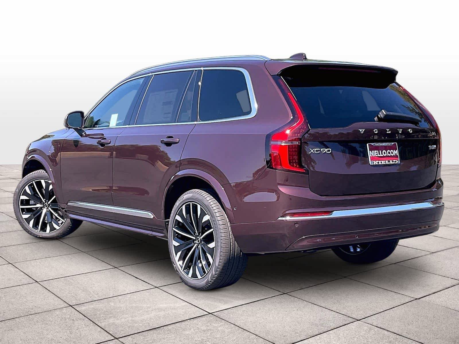 New 2026 Volvo XC90 T8 Plus w/ Protection Package AWD/4WD image 3
