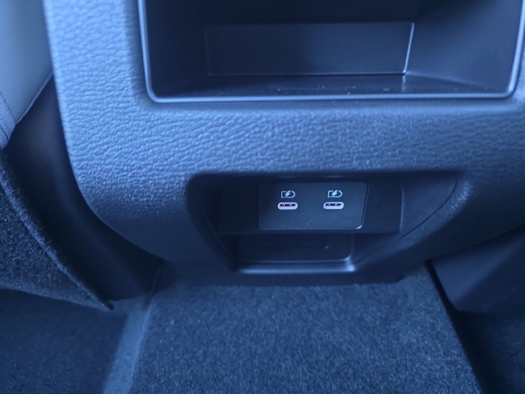 New 2026 Mitsubishi Outlander SE AWD/4WD image 36