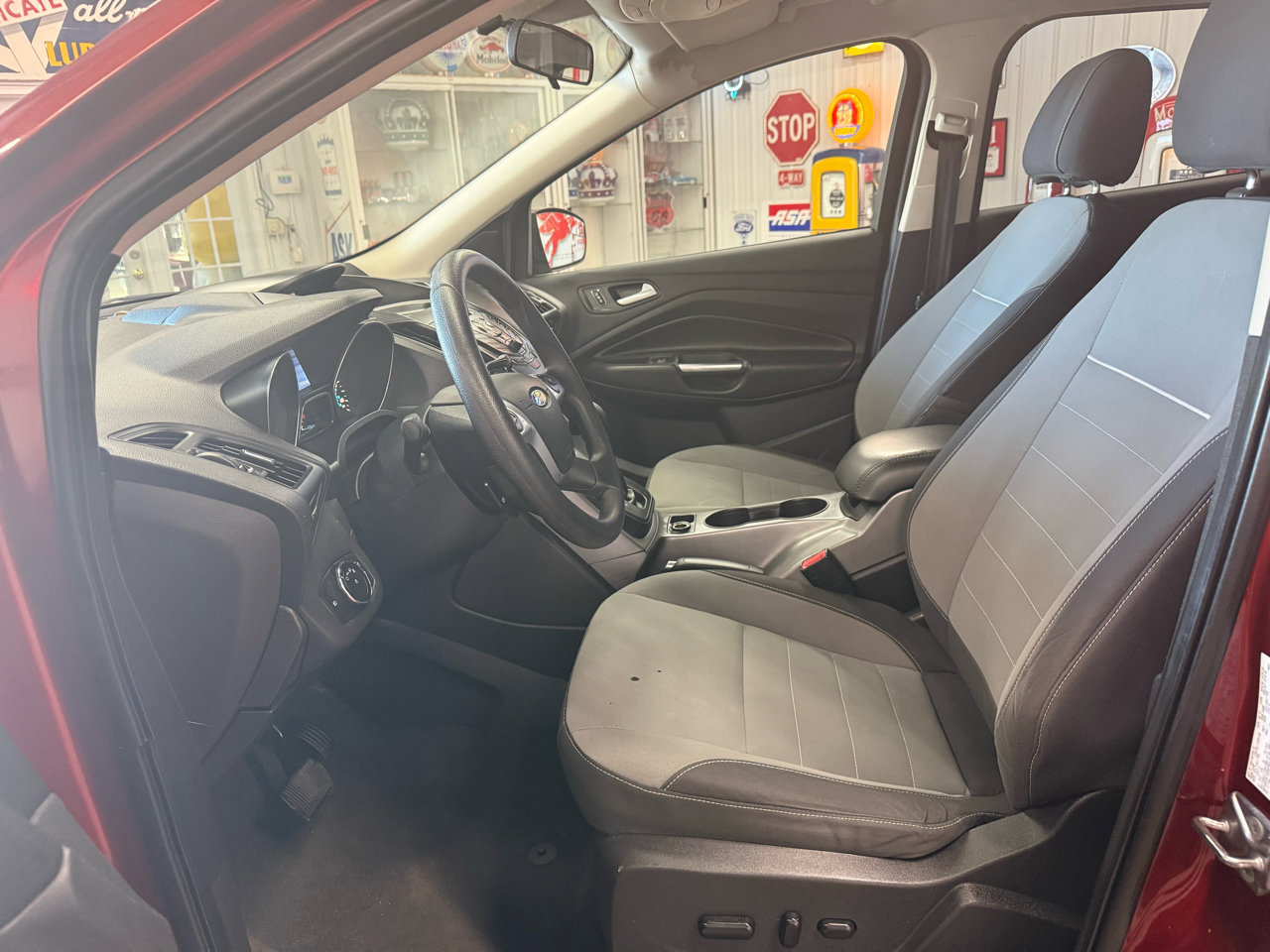 Used 2014 Ford Escape SE image 12