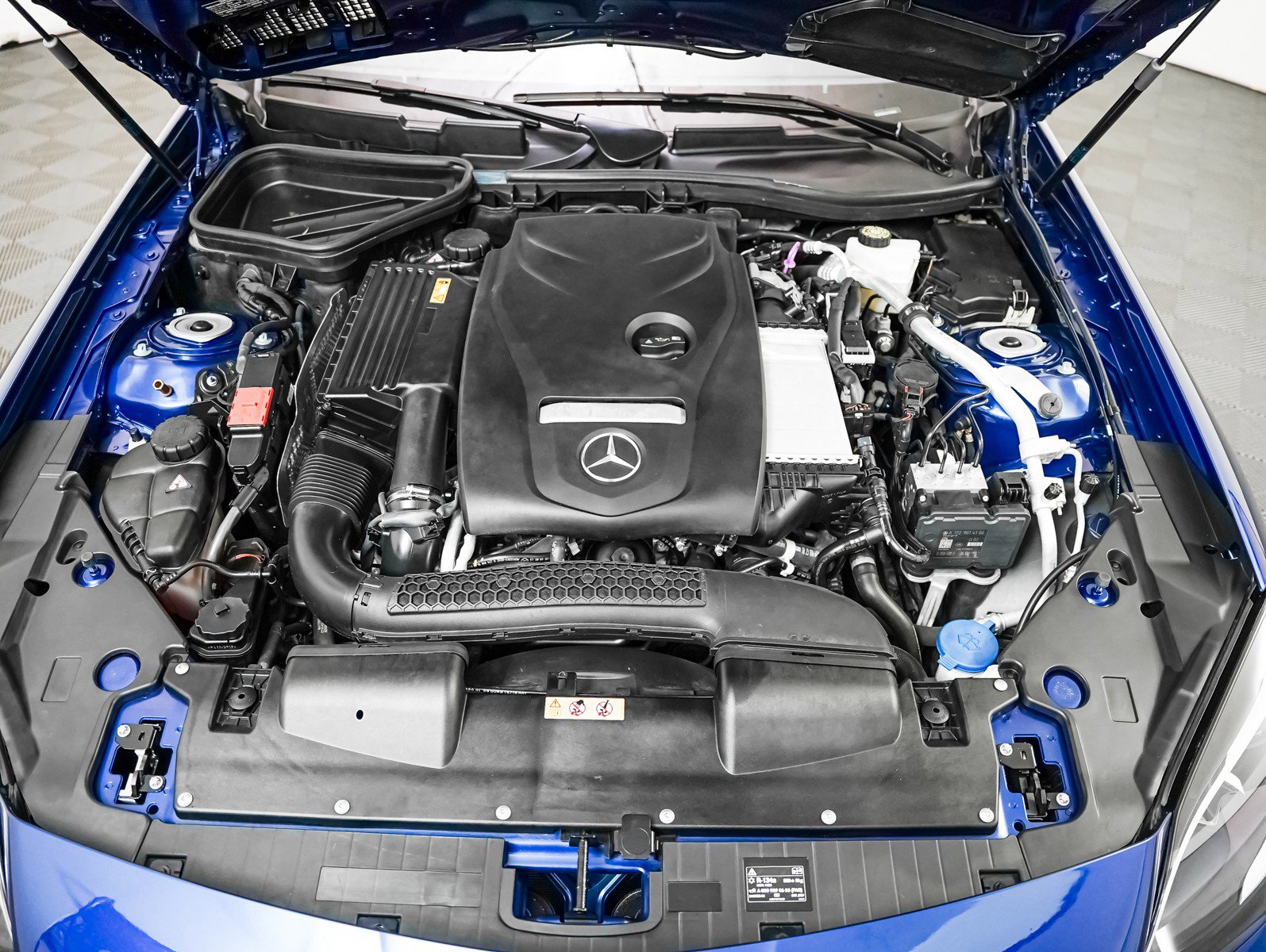 Certified 2020 Mercedes-Benz SLC 300 image 4