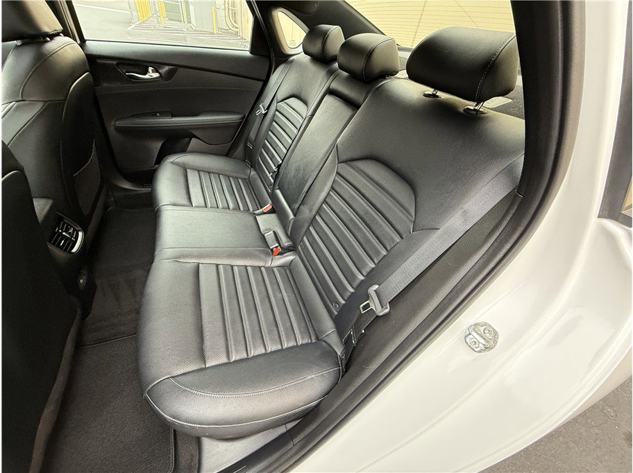 Used 2024 Kia Forte GT-Line w/ GT-Line Premium Package image 13