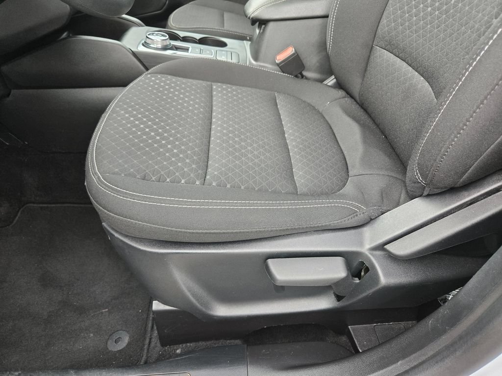 Used 2025 Ford Escape Active AWD/4WD image 27