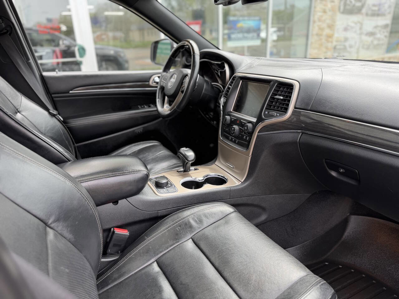 Used 2014 Jeep Grand Cherokee Overland AWD/4WD image 16