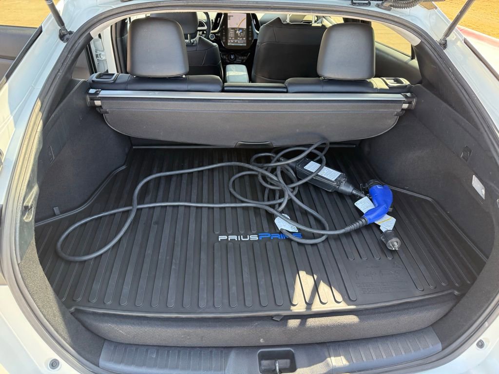 Used 2018 Toyota Prius Prime Premium FWD image 25