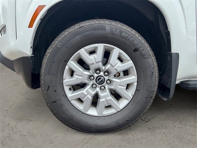Used 2024 Nissan Frontier SV w/ SV Convenience Package image 15