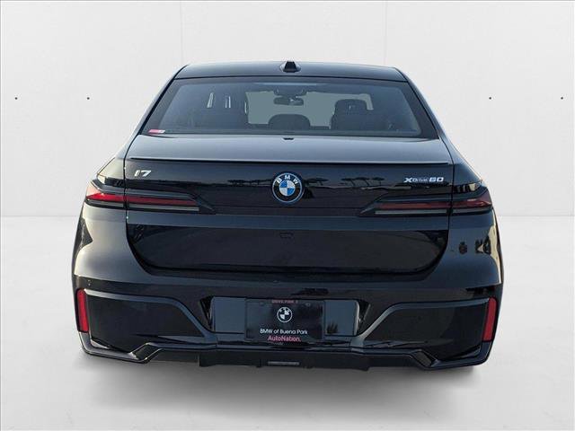 Used 2025 BMW i7 xDrive60 image 8