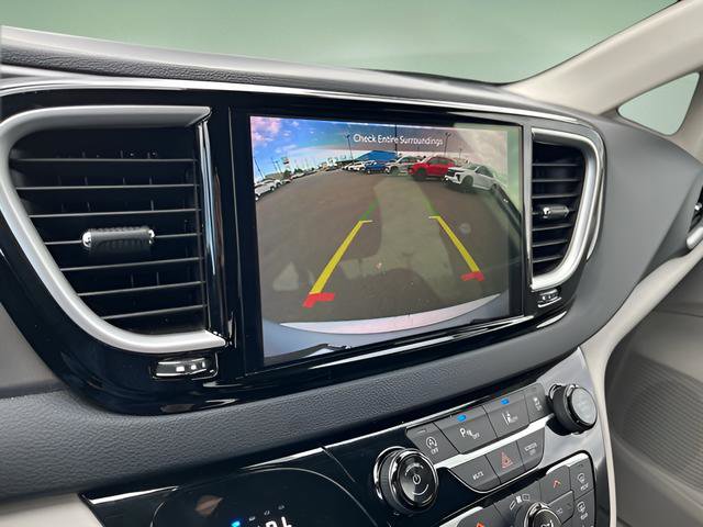 Used 2024 Chrysler Pacifica Touring-L FWD image 19