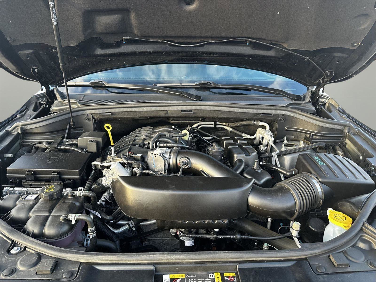 Used 2024 Dodge Durango SXT w/ SXT Blacktop Group image 31