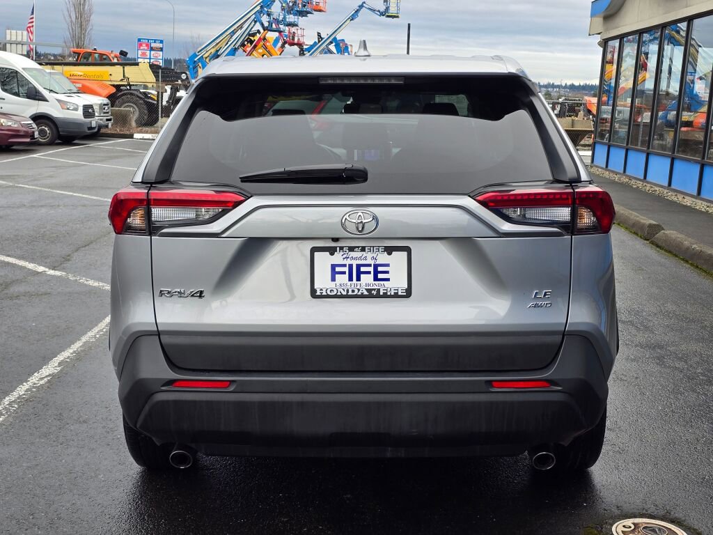 Used 2024 Toyota RAV4 LE image 4