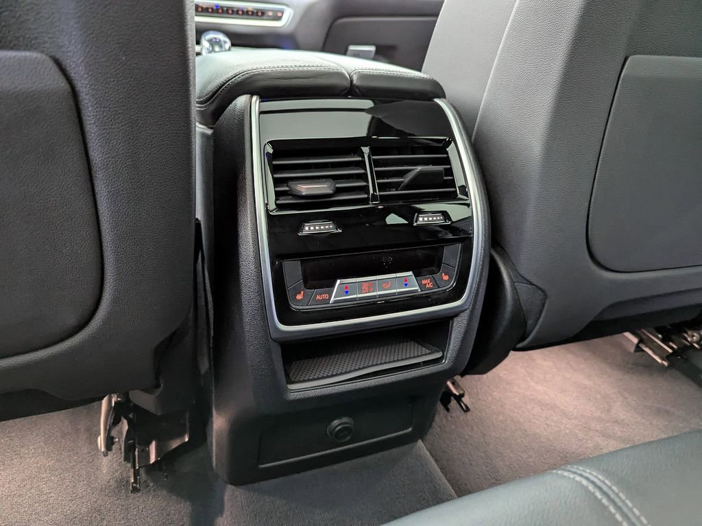 Used 2019 BMW X5 xDrive40i w/ Convenience Package image 43