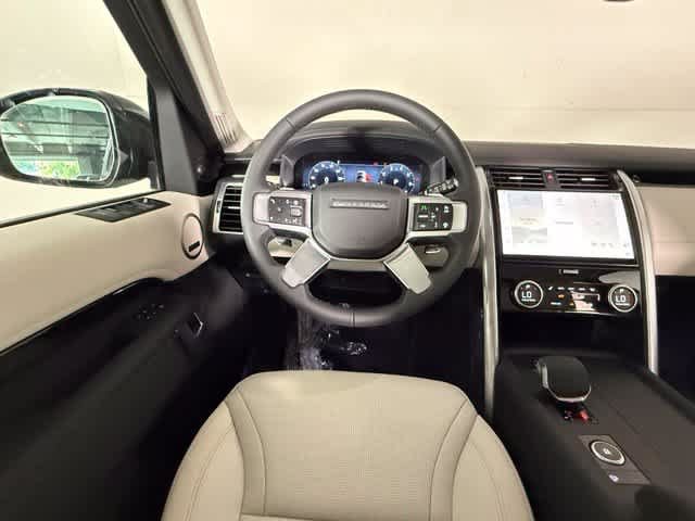 New 2026 Land Rover Discovery S AWD/4WD image 16