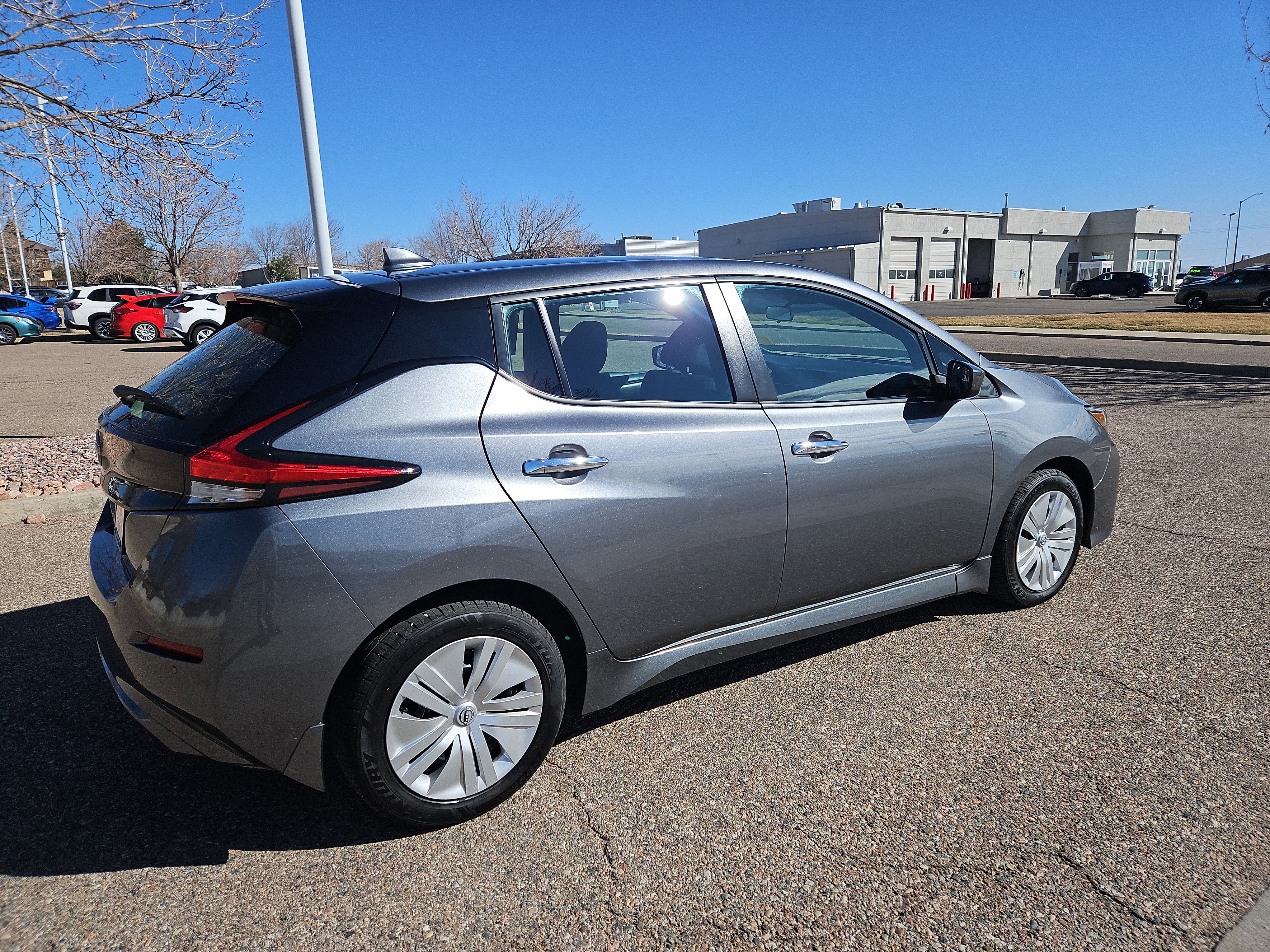 Used 2024 Nissan Leaf S image 4