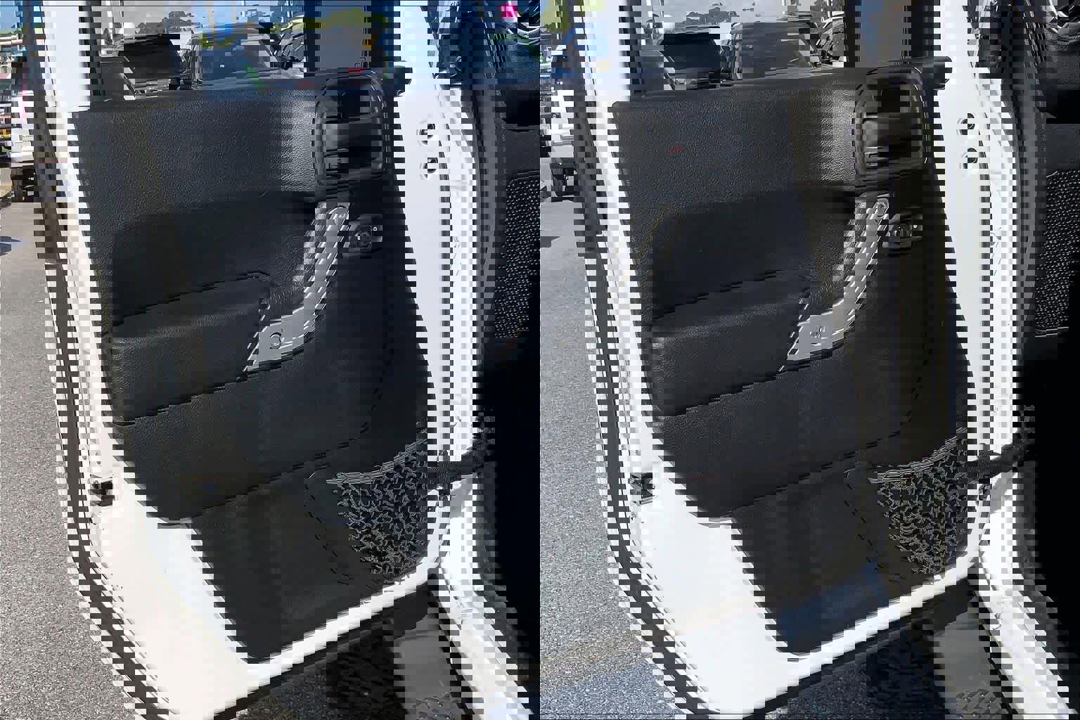 Used 2015 Jeep Wrangler Unlimited Sahara w/ Max Tow Package image 21