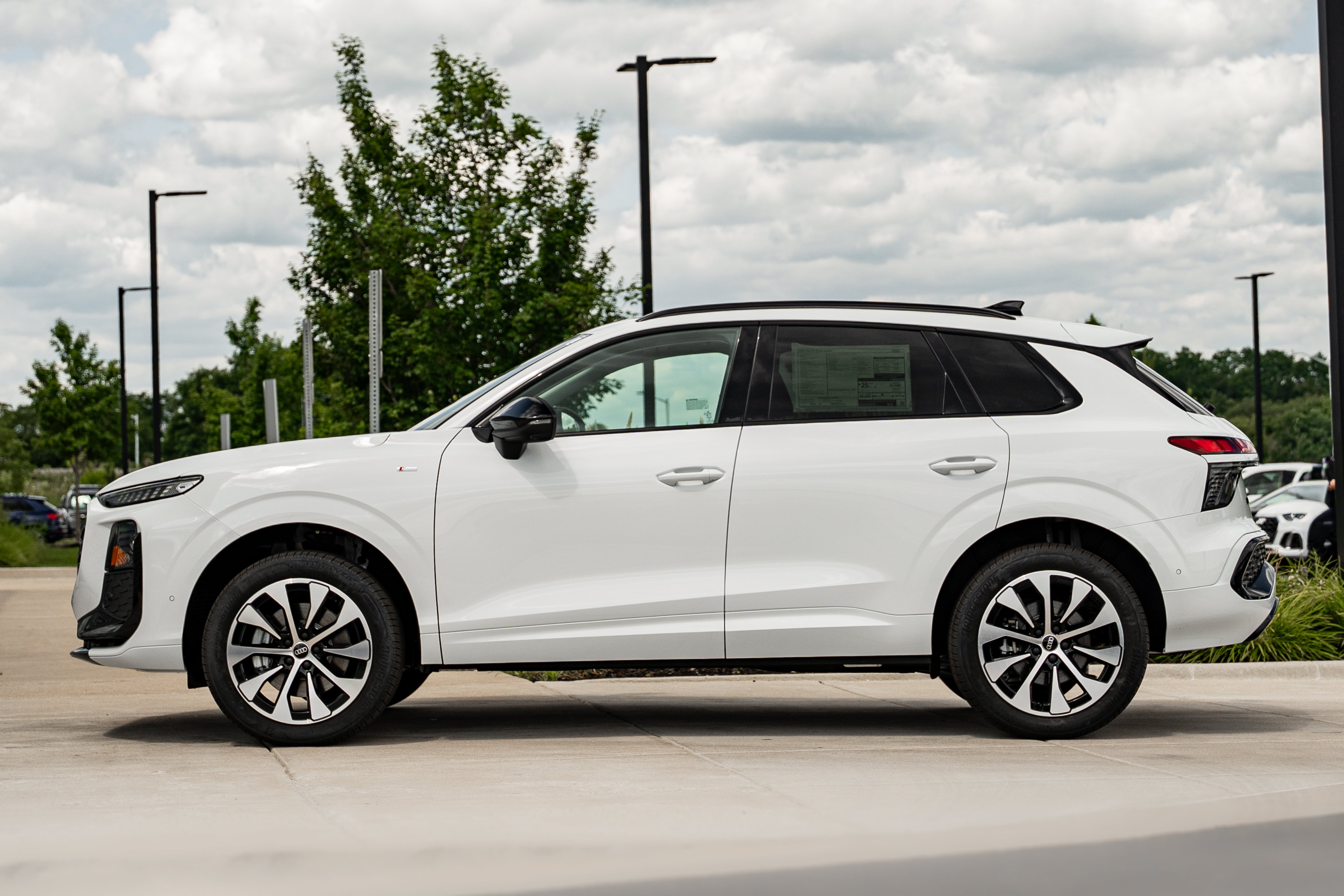 New 2026 Audi Q3 quattro 2.0T AWD/4WD image 6