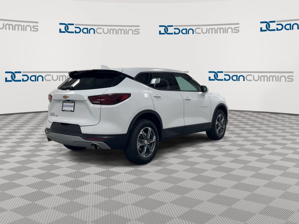 Used 2025 Chevrolet Blazer LT AWD/4WD image 8