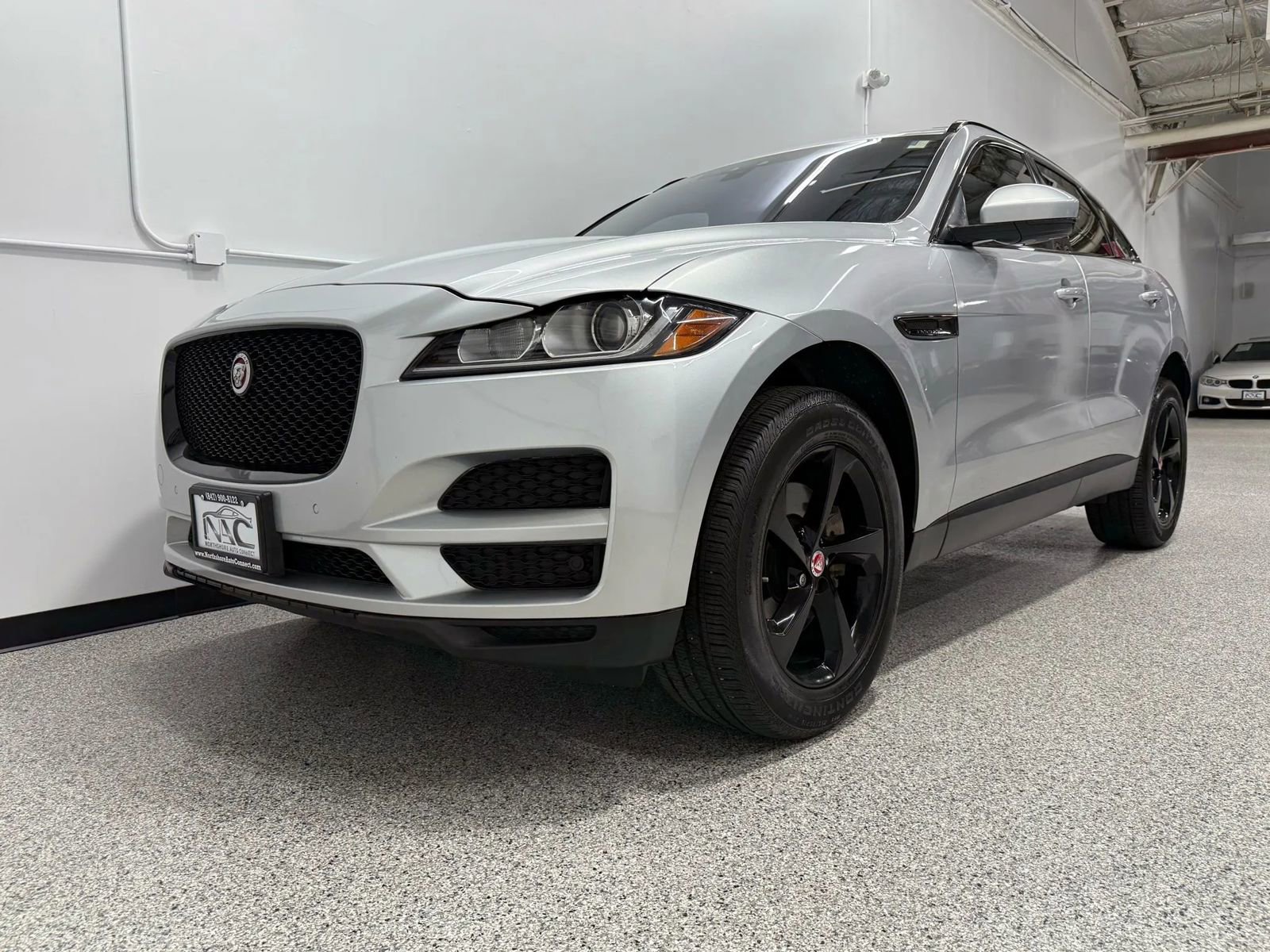 Used 2019 Jaguar F-PACE Premium image 13
