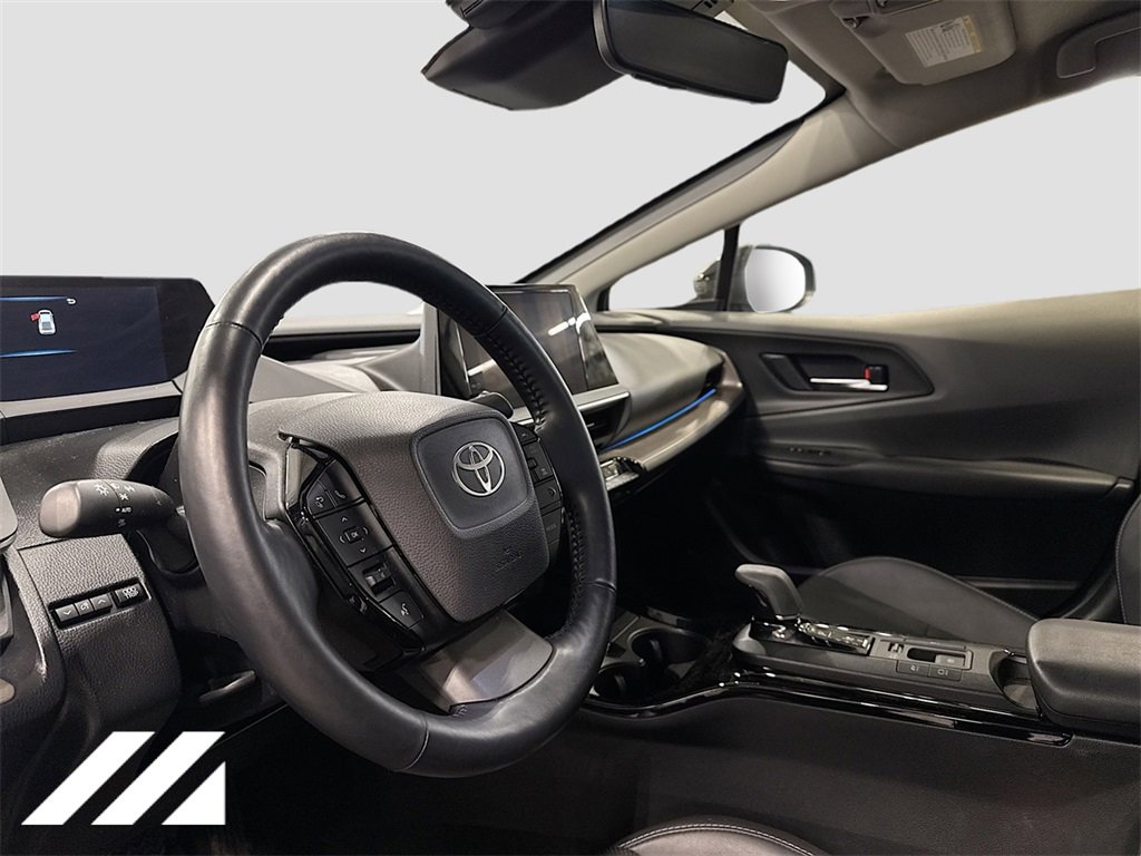 Used 2023 Toyota Prius XLE image 9