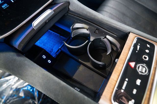 Certified 2022 Mercedes-Benz EQS 580 4MATIC Sedan image 23