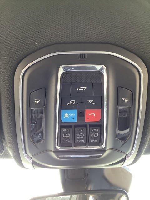 Certified 2023 Jeep Grand Cherokee Limited AWD/4WD image 24