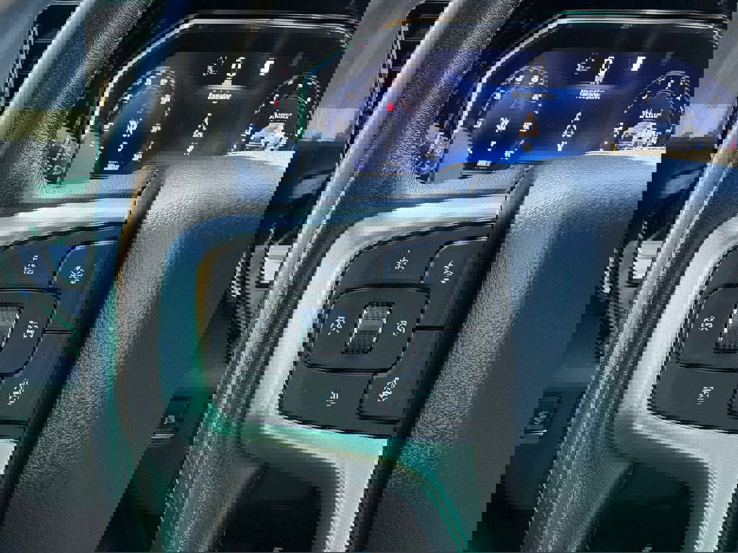 Used 2022 Chevrolet Silverado 1500 LT Trail Boss w/ Convenience Package II image 16