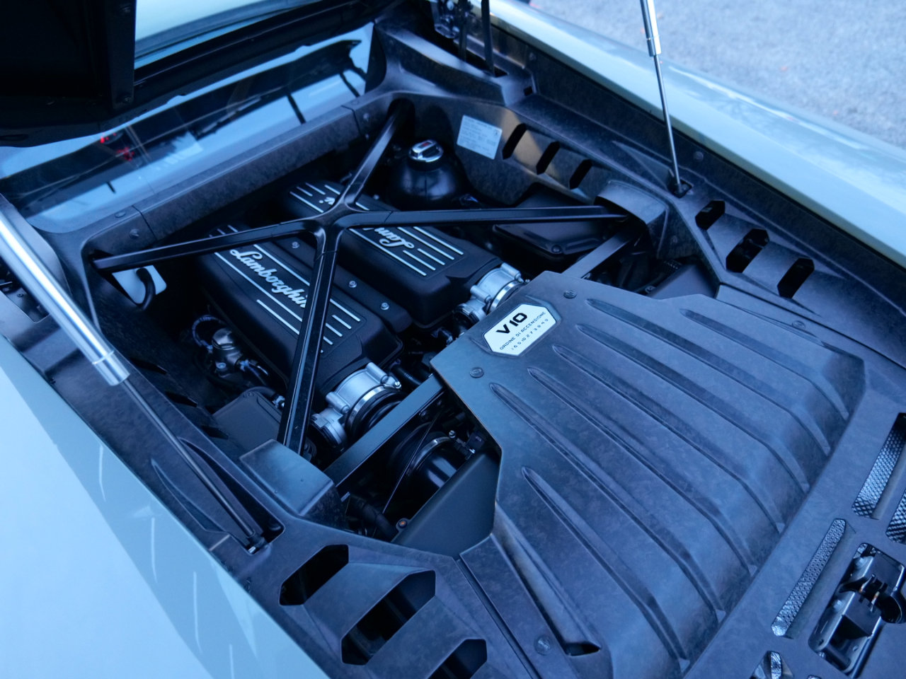 Used 2015 Lamborghini Huracan LP 610-4 image 52