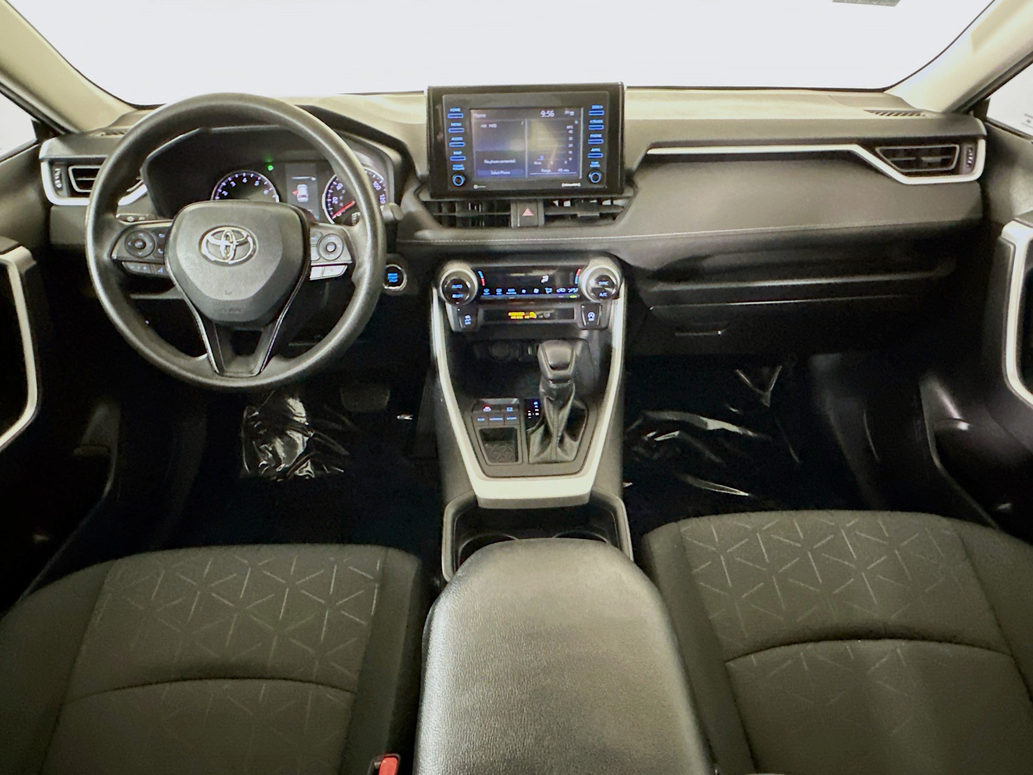 Used 2021 Toyota RAV4 XLE FWD image 27