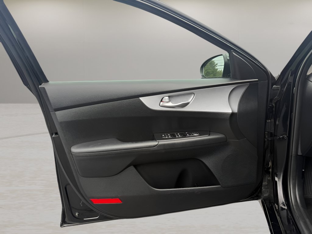 Used 2024 Kia Forte LXS FWD image 12